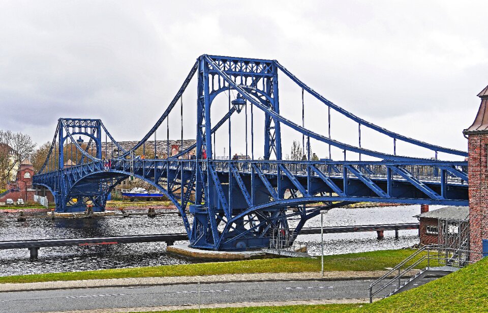 City ​​harbor swing bridge transit
