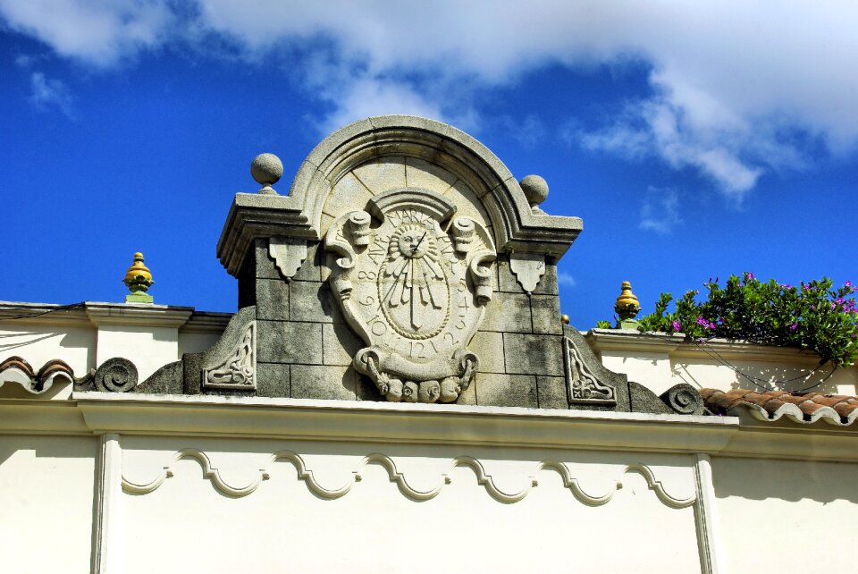 Pediment time facade
