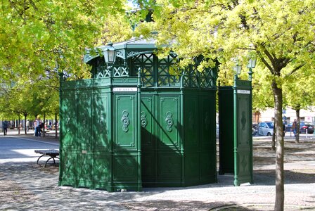 Coffee octagon toilet gendarmenmarkt