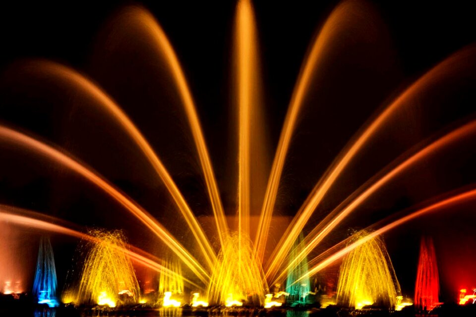 Rainbow fountain tourism