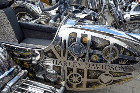 Two wheeled vehicle sidecar chrome
