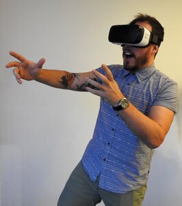 Reality virtual headset photo