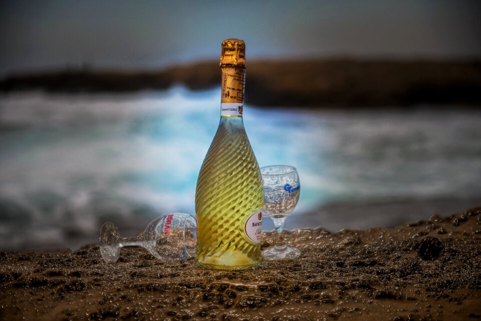 Sea wine life goes on