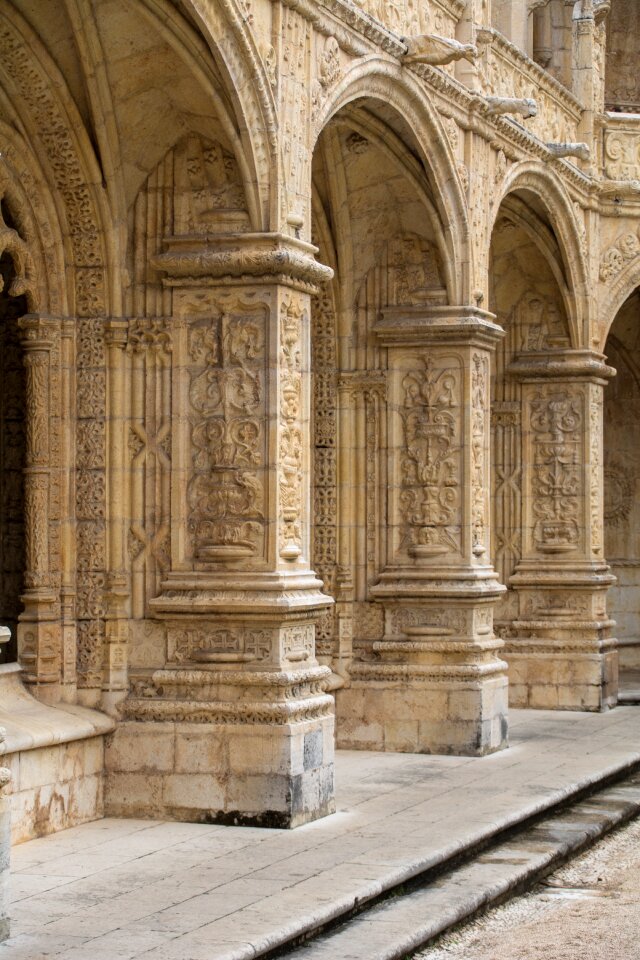 Vault archway courtyard