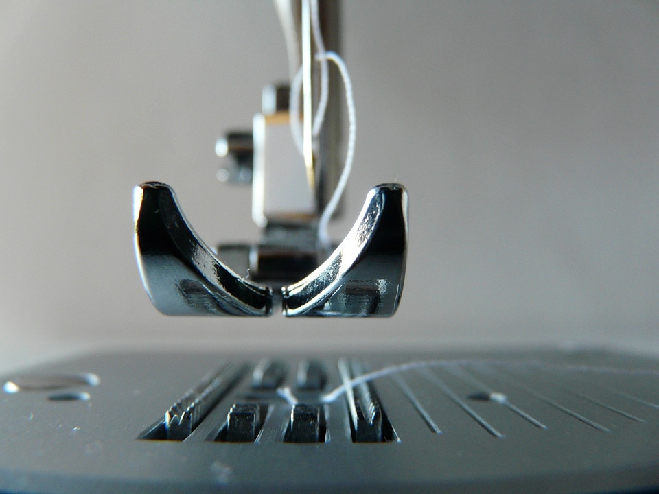 Needle thread textile