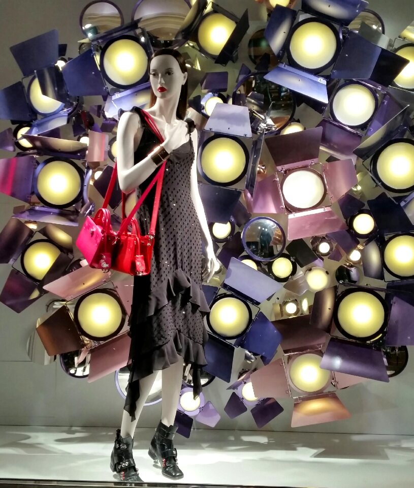 Spotlight doll display dummy