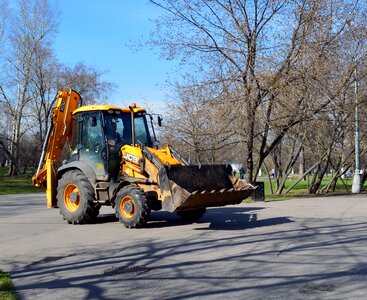 Road-building machinery equipment beautification