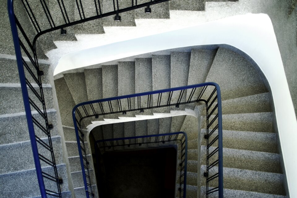 Top the winding handrail