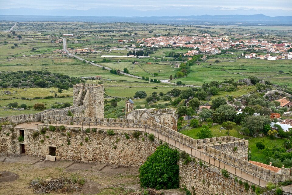 Village medieval fortified