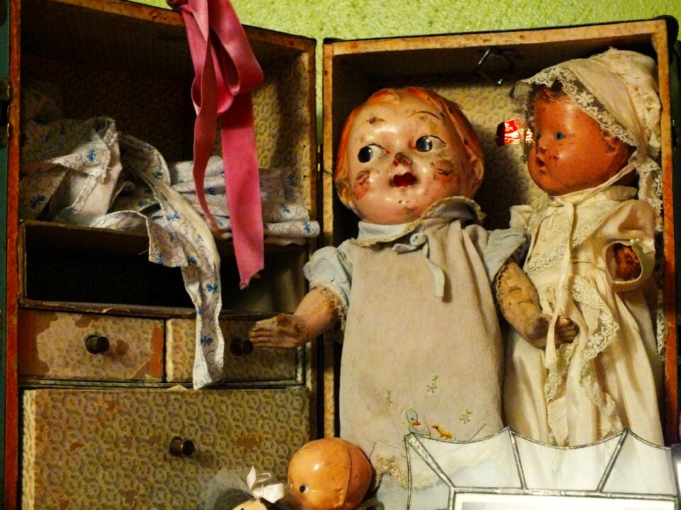Forgotten dolls antiques