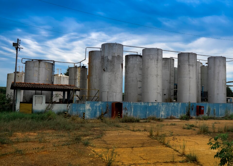 Industria manufactures vat