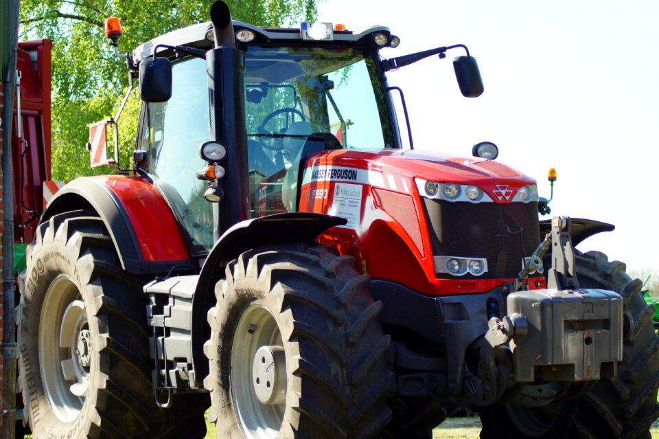 Agriculture massey ferguson tractors