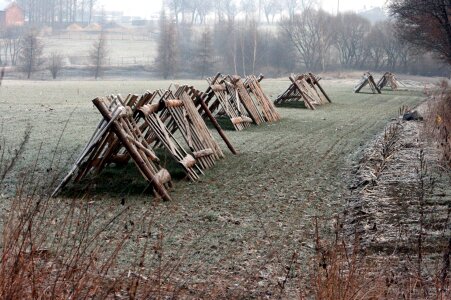 Rails frost field
