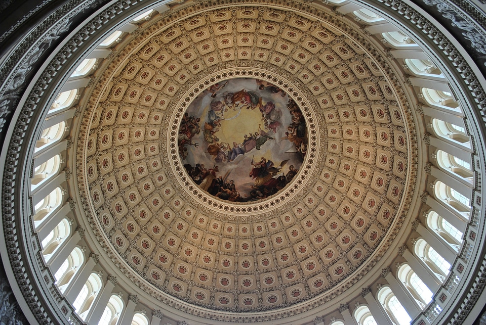 Building decorative structure