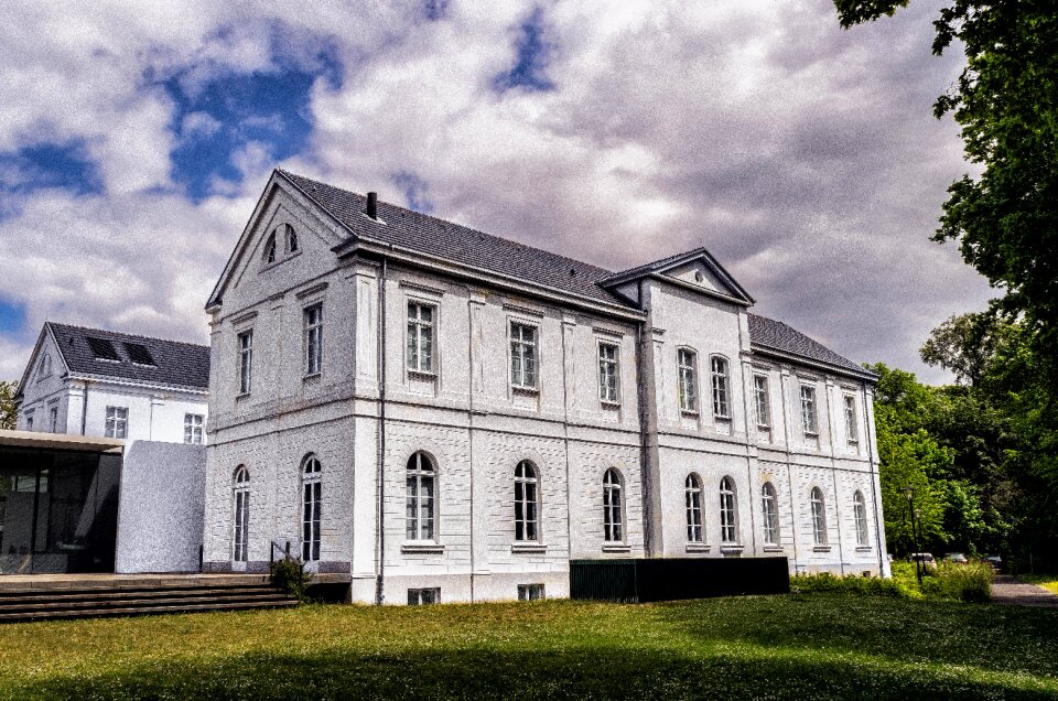 Exhibition villa house