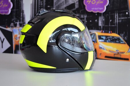 Helmet wrapping style