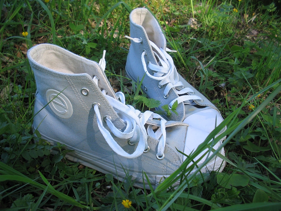 Grass green shoelace