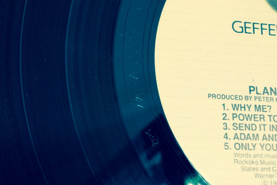 Tinge turntable nostalgia