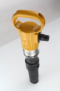 Pneumatic tools pluggers