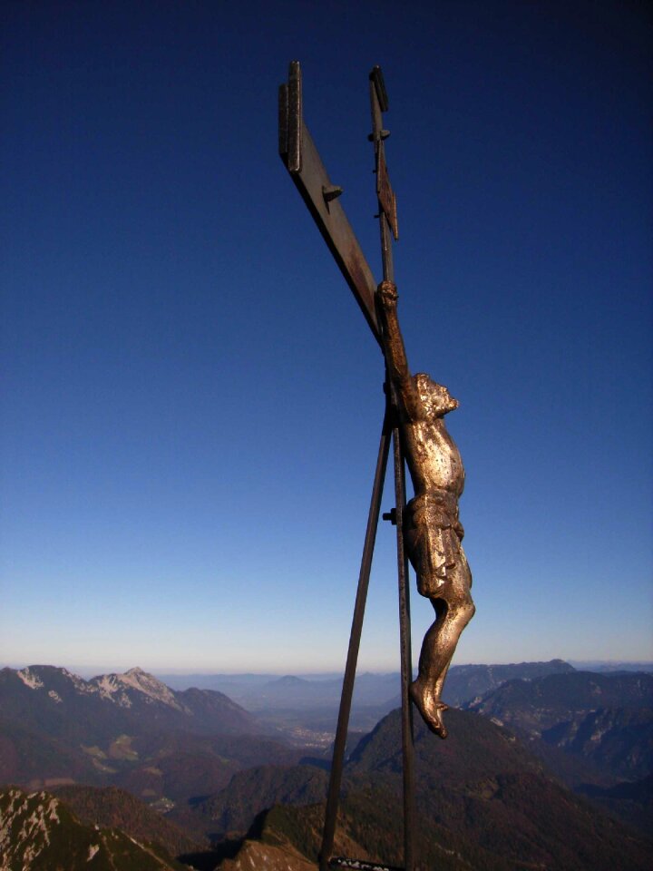 Cross sky mountains