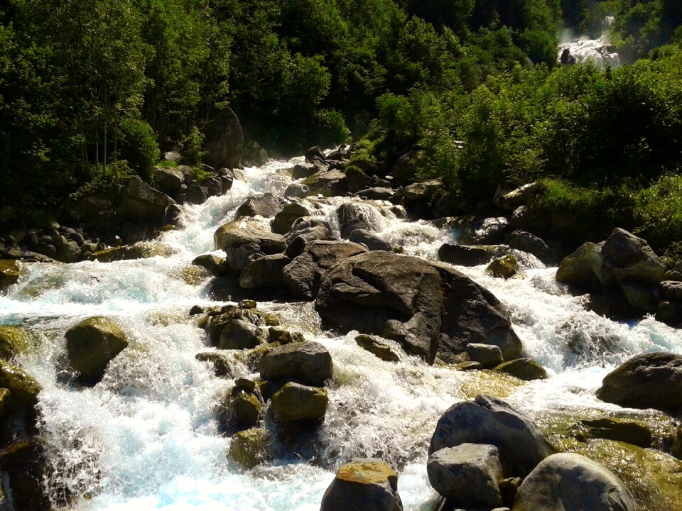 Flow stones nature photo