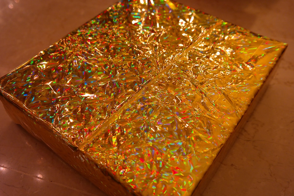 Sparkling packed gift