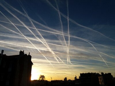 Flight path evenig lines