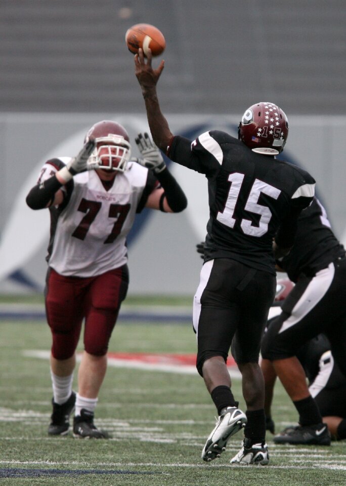 Defense pass rush competition