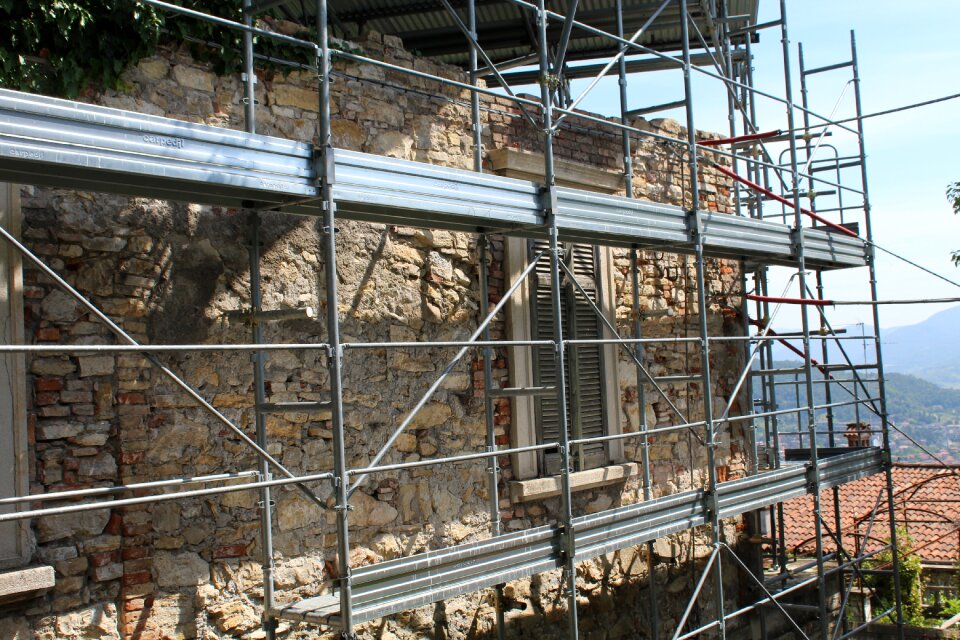 Building renovation masonry