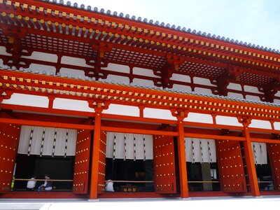 Large largest class building