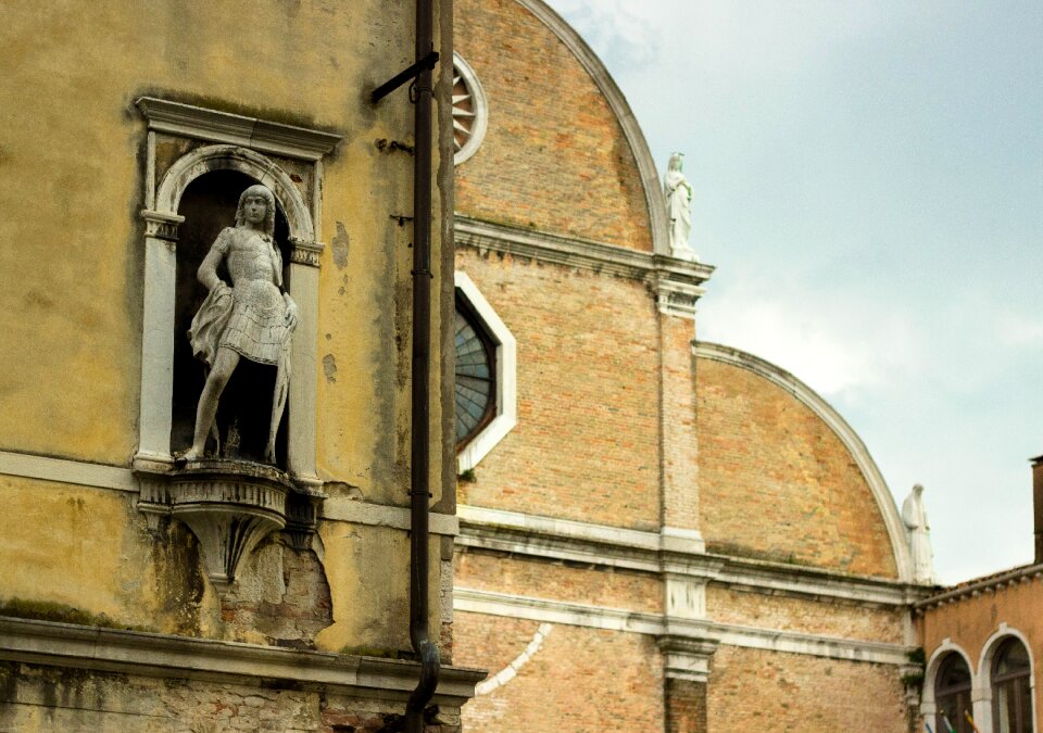 Sculpture statue medieval