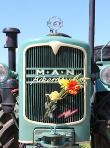 Tractors detail grille