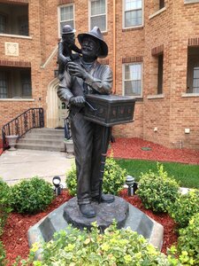 Statue bronze statue monument