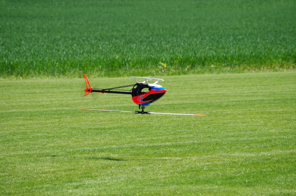 Model flying upside down photo