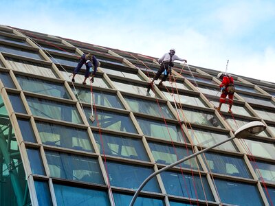 Security climbing equipment