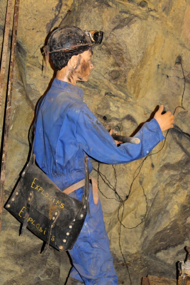 Gard museum worker