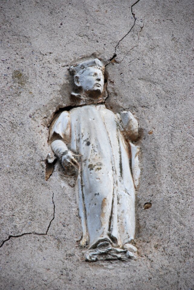 Wall sculpture france