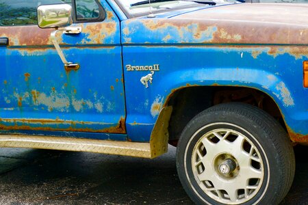Junk metal vehicle