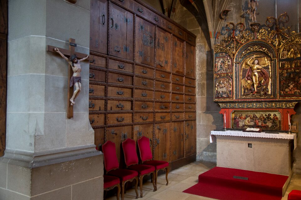 Sacristy cabinet altar