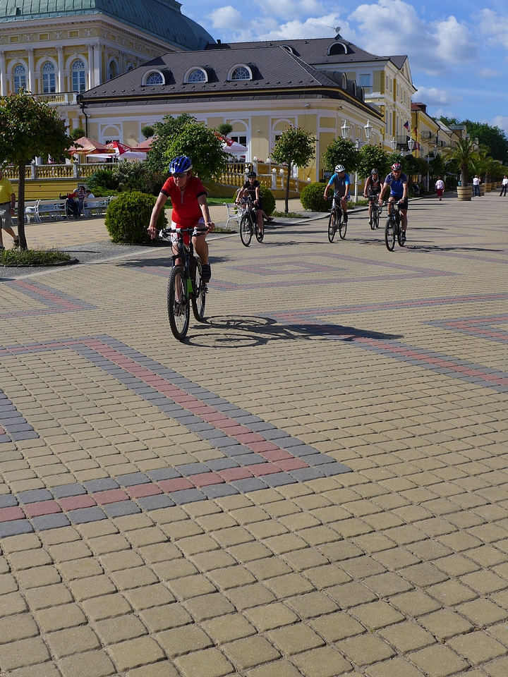 Class paving cycling