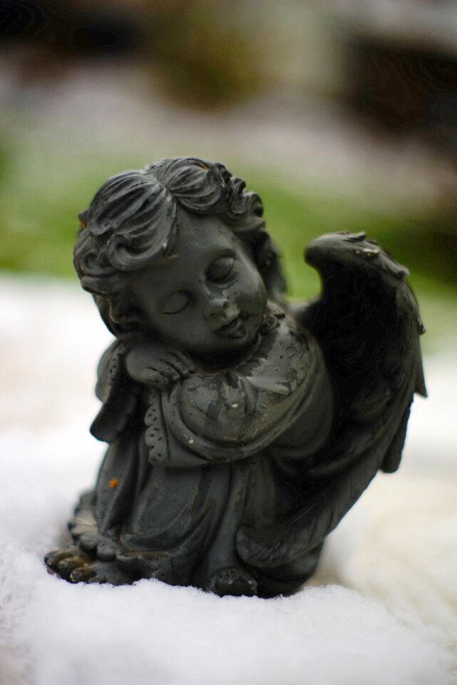 Sculpture faith statue