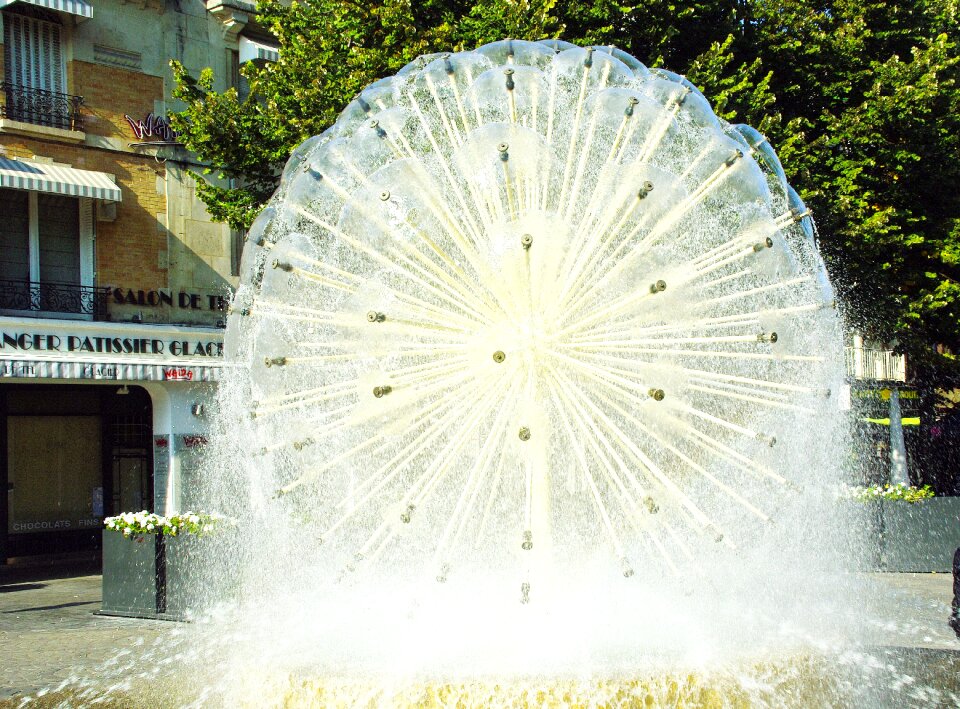 Water light light and shade