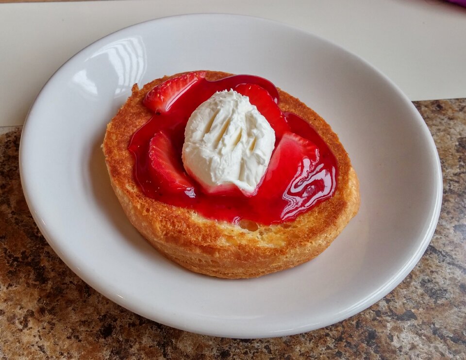 Cream dessert