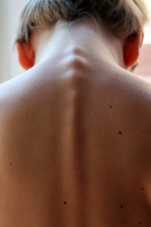 Back neo child