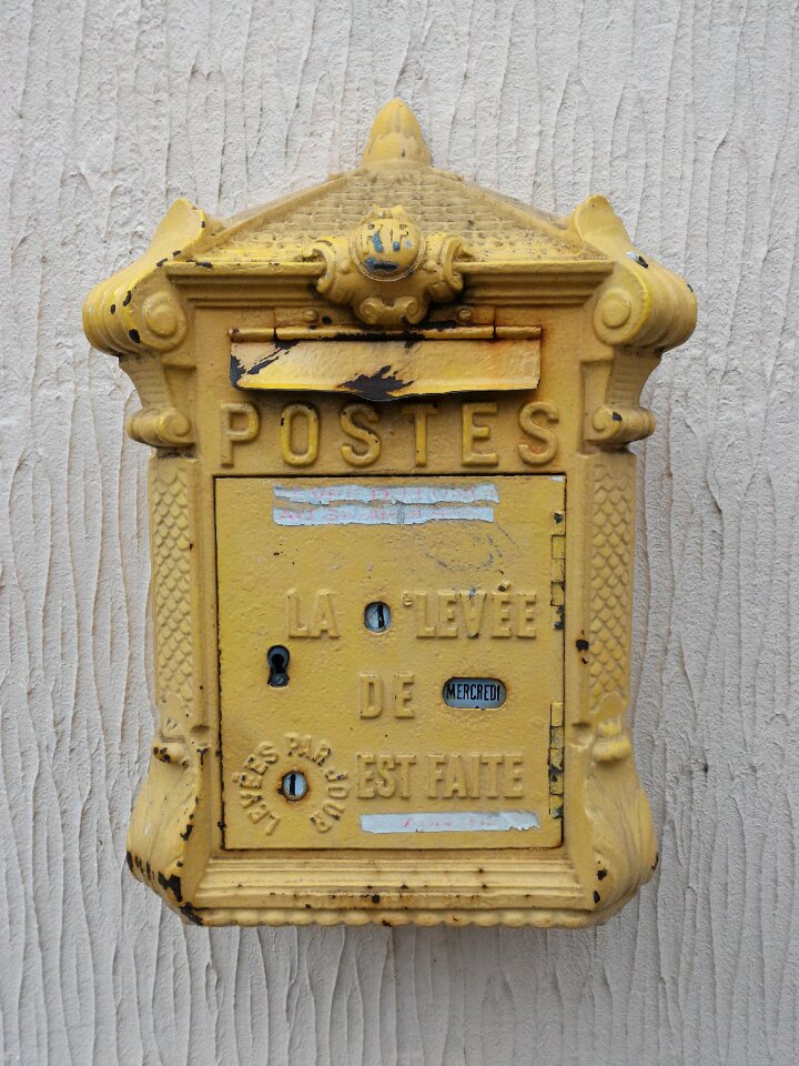 Courier post mailbox