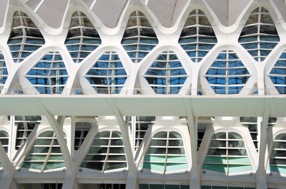 New building art modern