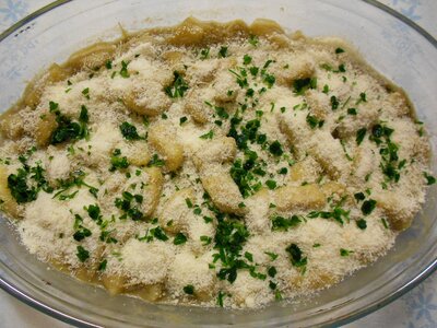 Cheese gratin gnocchi