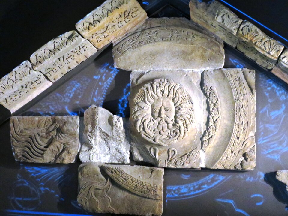 Relief bath in england ornaments