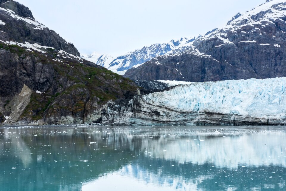 Bay blue ice