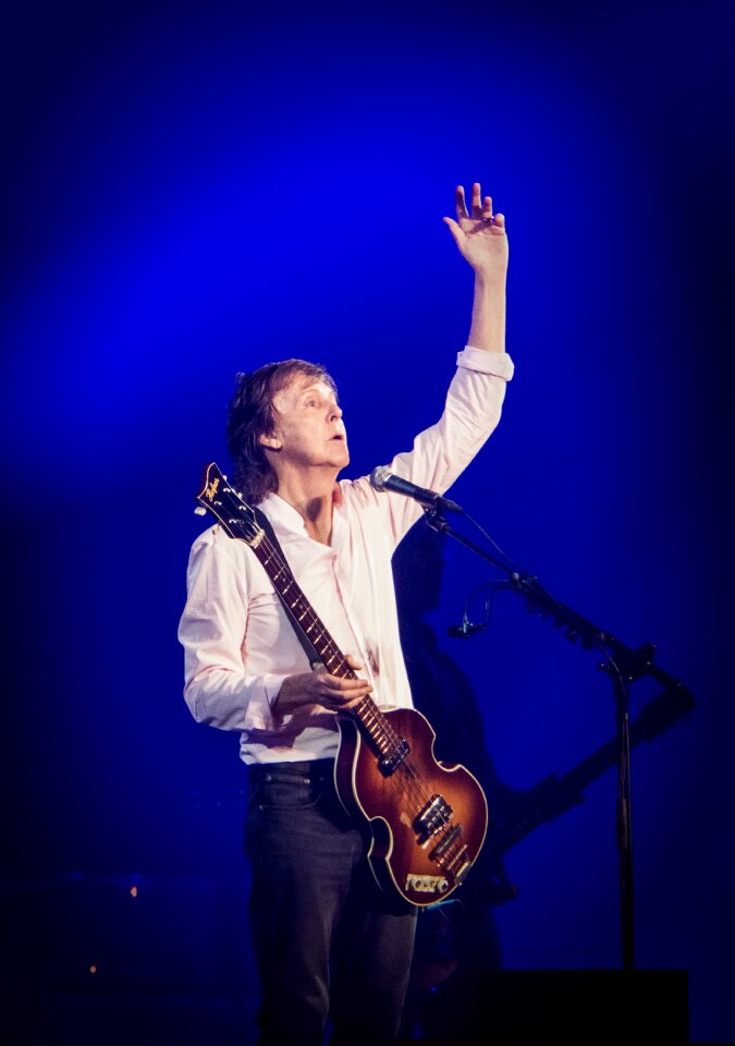 Düsseldorf beatles singer